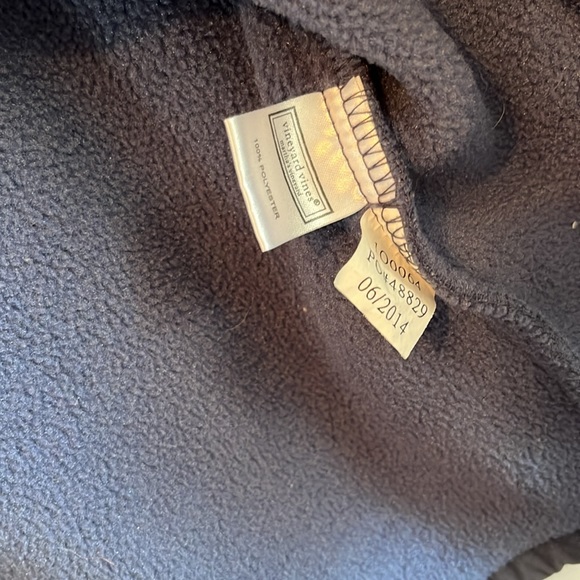 EUC men’s size M Vineyard Vines vest - Picture 3 of 4